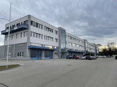 1-Zimmer-Gewerbeimmobilie mieten in Baden – 51 m², € 667