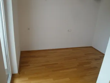 6330 Bezirk Kufstein in 6336 Langkampfen ohne Provision sonnige 3-Zimmer-Wohnung mit Küche und großem Balkon, ab sofort - Ansicht 2