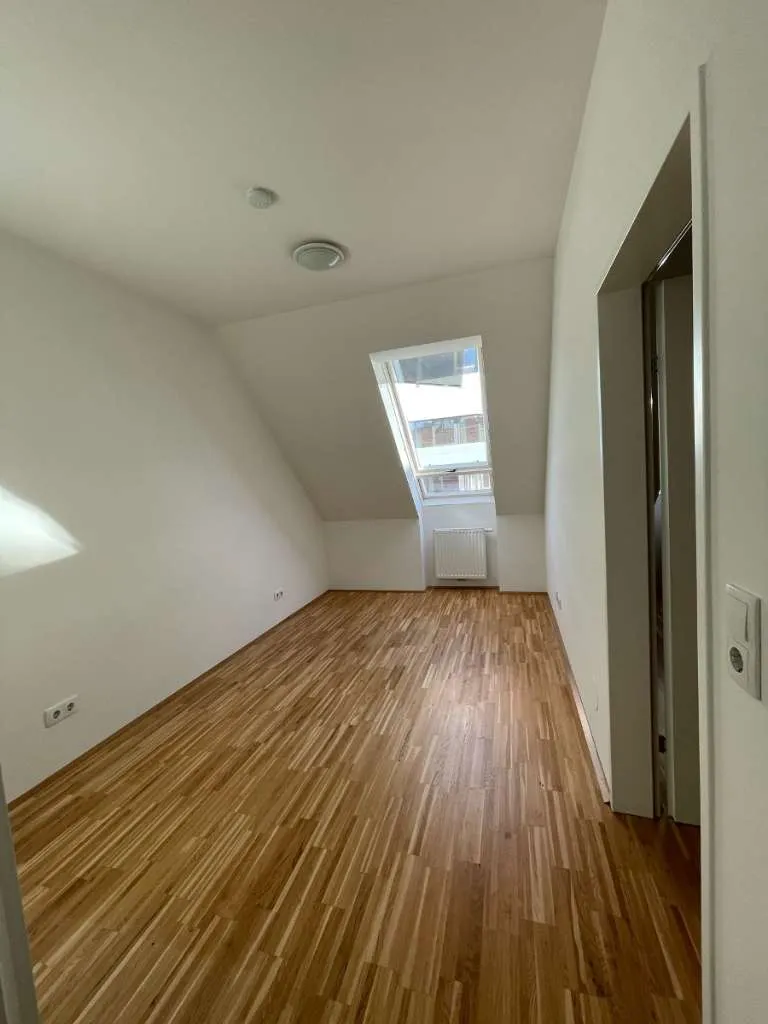 Hippe neuwertige Dachgeschosswohnung in der Grazer Innenstadt(5333) - Widok 3