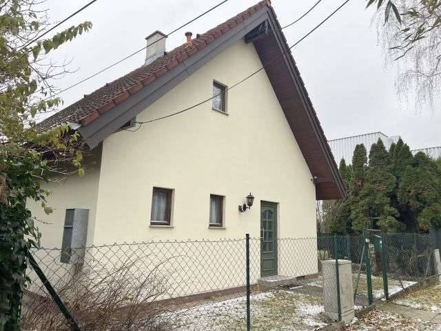Alte Donaunähe - gepflegtes Einfamilienhaus/Vollkeller mit 377 m² Eigengrundstück - Ansicht 2