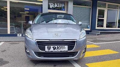 Peugeot 5008 Professional Line BlueHDI 120