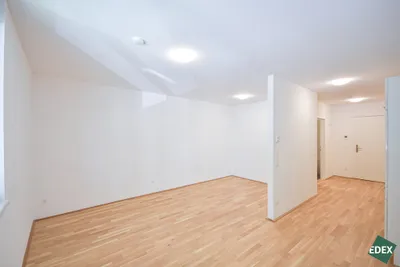Moderne 1,5-Zimmer Wohnung mit Loggia – Bild 2