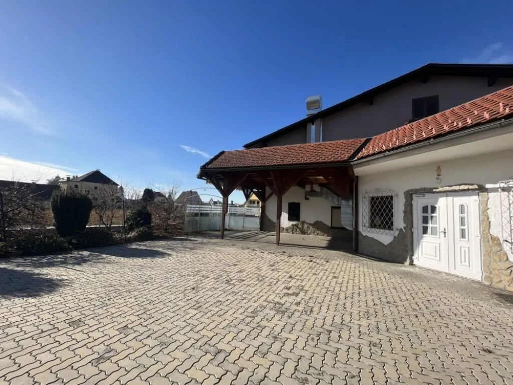 Saniertes Gastroobjekt mit vielerlei Nutzungsmöglichkeiten inkl. Lagerflächen und Zimmern im Obergeschoss an der Grazer Stadtgrenze mit ausreichend KFZ-Abstellplätzen - Ansicht 3