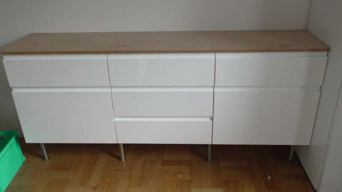 IKEA Sideboard 180 cm VOXTORP weiß Hochglanz - mit Laden, € 140,- (3143 Pyhra)