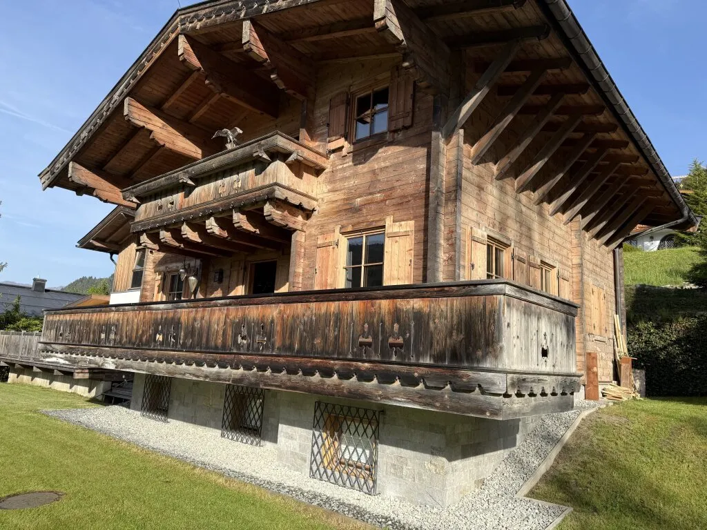 Luxuschalet Zweitwohnsitz - Panoramablick & Toplage - Ansicht 2