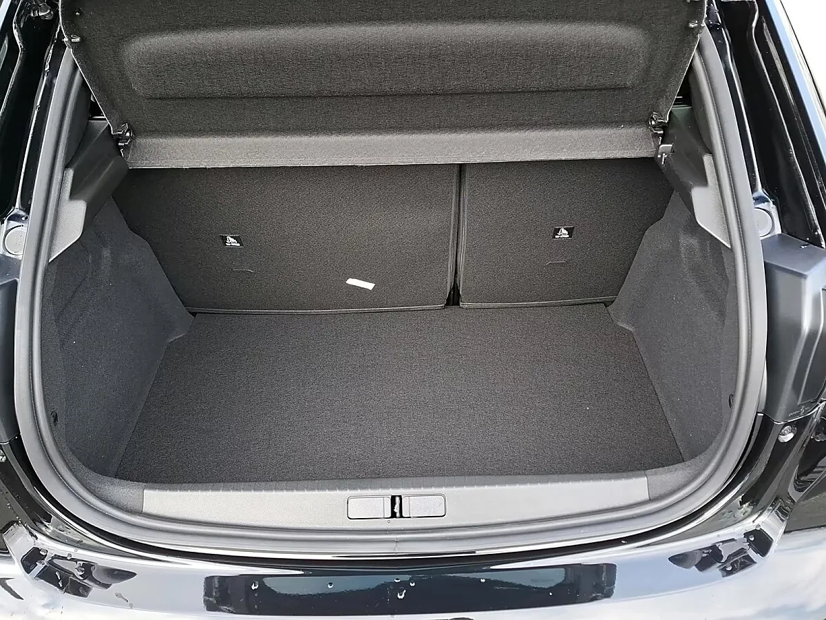 Peugeot 208 1.2 Hybrid 110 Allure (EURO 6e) – Bild 18