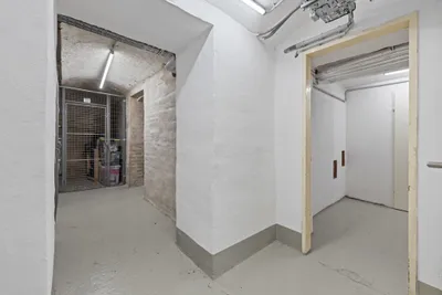 2-Zimmer-Gewerbeimmobilie mieten in Wien – 95,92 m², € 2.013 – Bild 28 von 29
