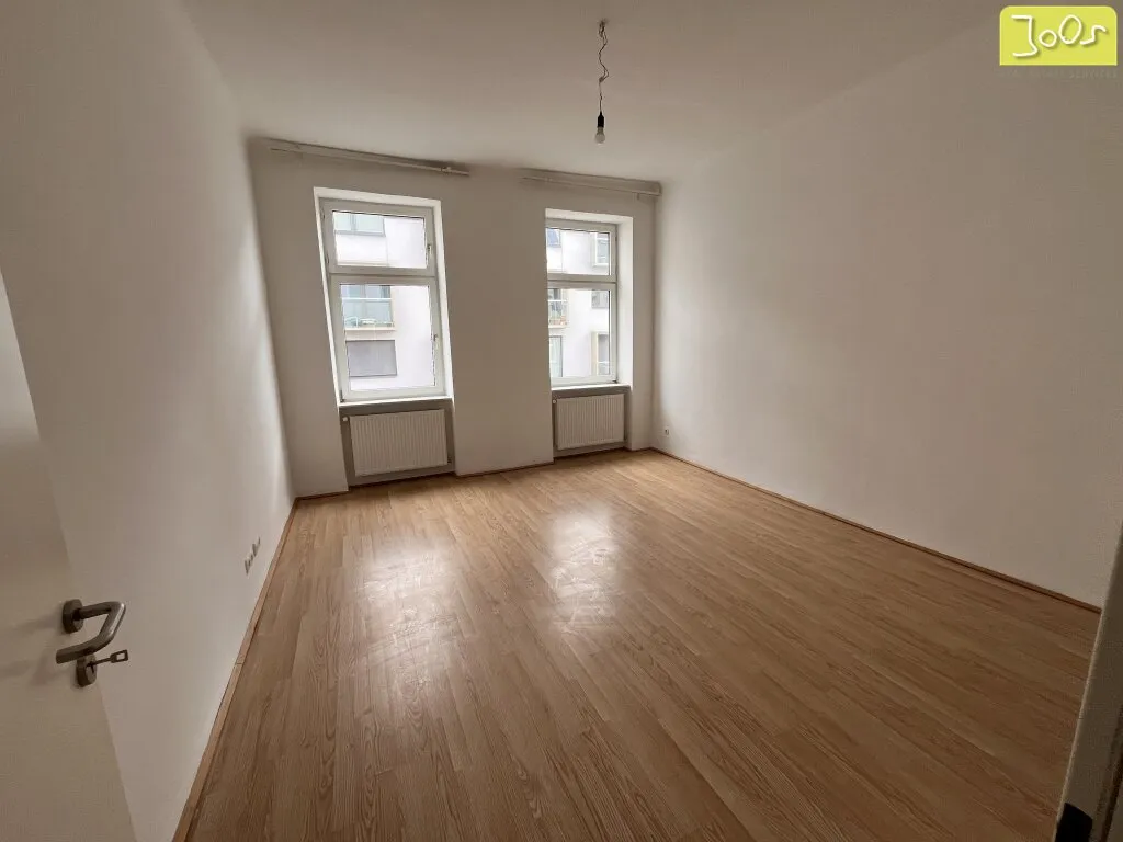 Ruhige 1,5 Zimmerwohnung bei Matznerpark in schönem Altbau – pohled 2