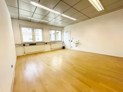 1-Zimmer-Gewerbeimmobilie mieten in Salzburg Stadt – 25 m², € 608 – Bild 4 von 4