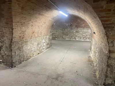 Gewerbeimmobilie mieten in Horn – 450 m², € 450 – Bild 2 von 7