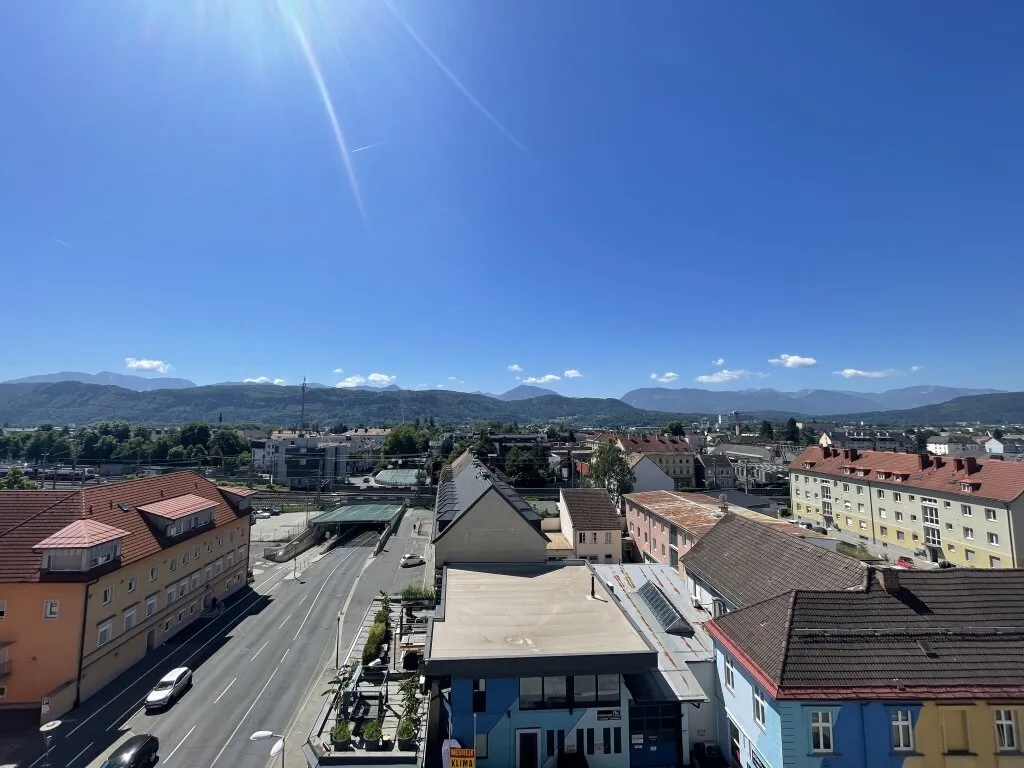 Sehr schöne, sanierte und super geschnittene 3-Zimmerwohnung mit herrlichem Weitblick! - Ansicht 3