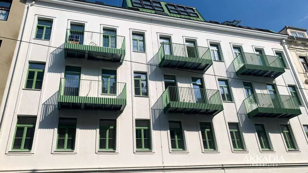 Sanierte Altbauwohnung mit darunterliegendem Atelier I Büro - Ansicht 2