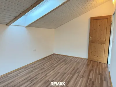 2-Zimmer-Wohnung mieten in Gmunden – 78 m², € 1.070 – Bild 4 von 18