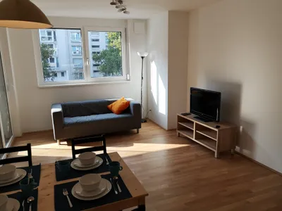 Fully furnished city appartment opposite UNO - ALL INCLUSIVE - Provisionsfrei - kein Makler - von Privat