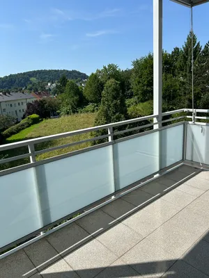 2-Zimmer-Wohnung mieten in Linz – 76 m², € 1.350 – Bild 2 von 10
