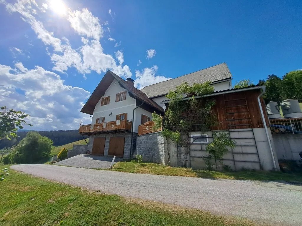 Tolle Landwirtschaft in herrlicher Aussichtslage - Ansicht 2