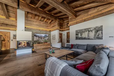 8-Zimmer-Immobilie kaufen in Kitzbühel – 317 m², € 6.400.000 – Bild 3 von 6