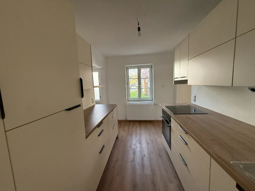 Neu saniertes Einfamilienhaus in zentraler Lage! - Ansicht 2