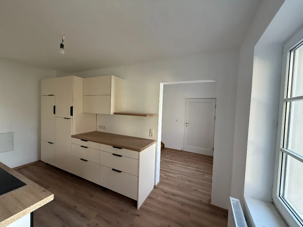 Neu saniertes Einfamilienhaus in zentraler Lage! - Ansicht 3