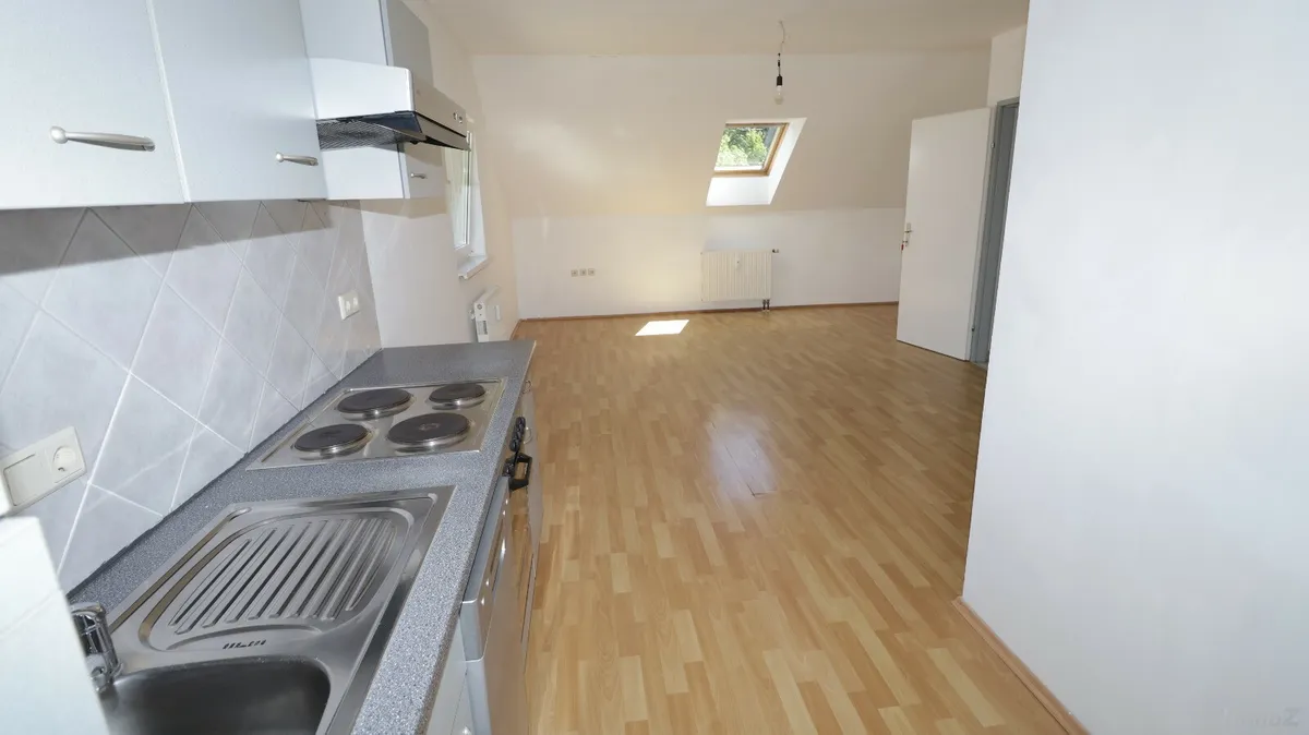 Stadtrand-Lage im Grünen: nette 2 Zimmer Wohnung mit Terrasse + Gartenanteil, Parkplatz, Eggenberg