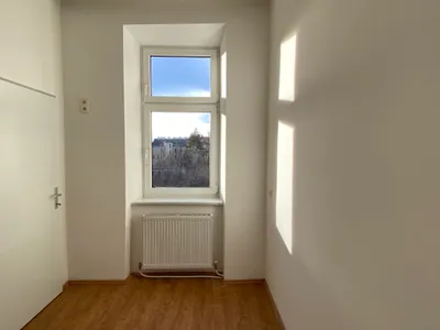 Sonnige Wohnung im 2. Stock (ohne Lift) – Bild 2