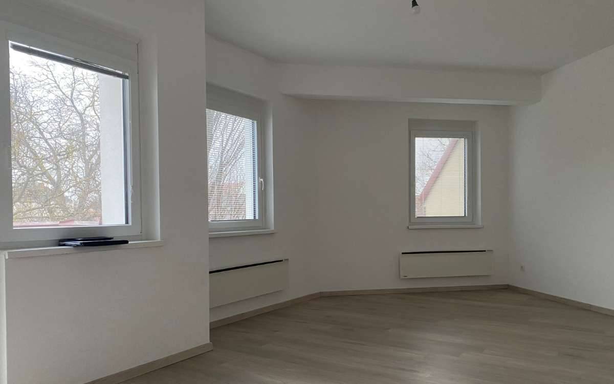 3-Zimmerwohnung im 1. OG mit Loggia - Vista 3