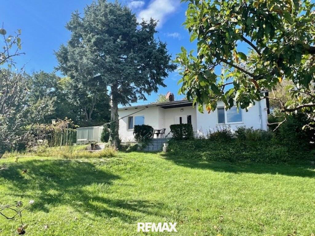 Seeblick inklusive! Bungalow mit 3 Schlafzimmern und charmantem Garten- mit Erweiterungsmöglichkeit! Selbst nutzen oder vermieten!, Winden am See