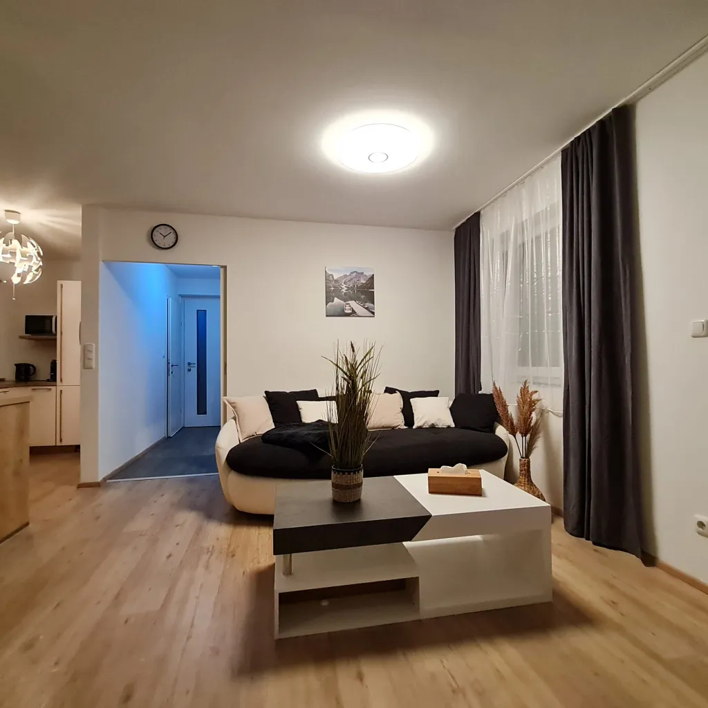 Charmante Gartenwohnung mit eigenem Eingang & Terrasse in ruhiger Zentrumslage- provisionsfrei- reserviert – pohled 2