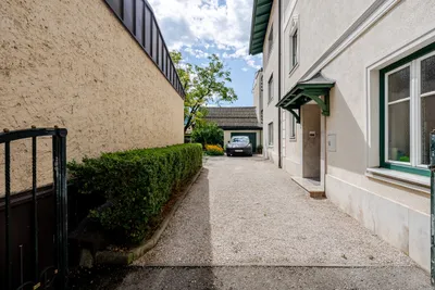 10-Zimmer-Gewerbeimmobilie kaufen in Gmunden – 275 m², € 975.000 – Bild 2 von 27