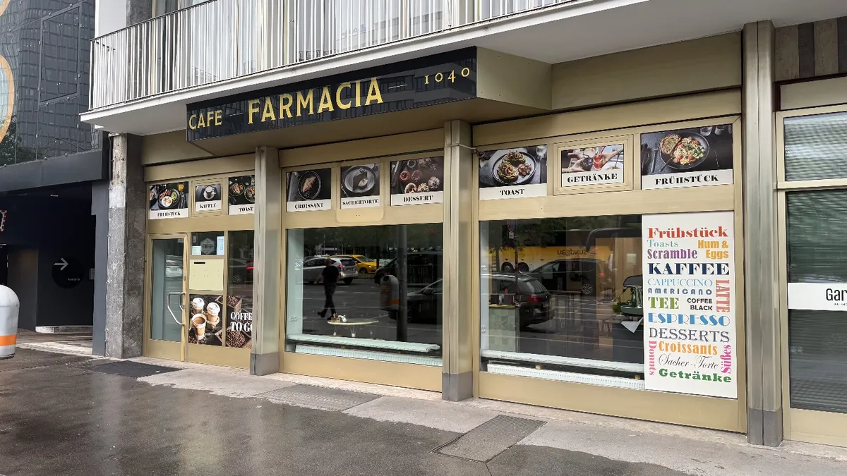 Gemütlicher Café-Bereich für Ihre Gäste, Wien