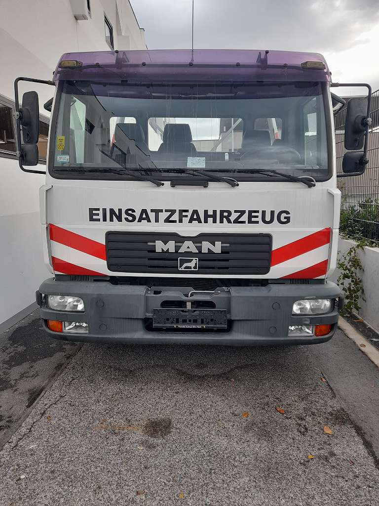 MANLE10.220Abschleppwagen