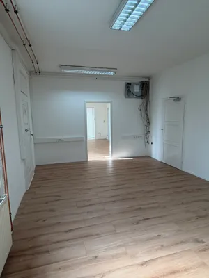 Gewerbeimmobilie mieten in Eferding – 160 m², € 1.210 – Bild 8 von 12