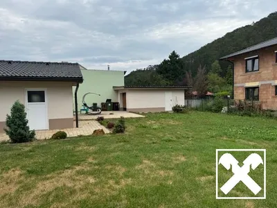 7-Zimmer-Gewerbeimmobilie kaufen in Neunkirchen – 203 m², € 370.000 – Bild 3 von 11