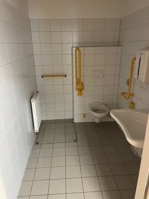 13-Zimmer-Gewerbeimmobilie mieten in Graz-Umgebung – 417 m², € 7 – Bild 10 von 10