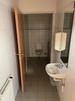 13-Zimmer-Gewerbeimmobilie mieten in Graz-Umgebung – 417 m², € 7 – Bild 9 von 10