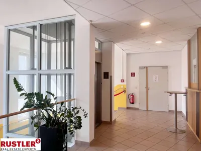 4-Zimmer-Gewerbeimmobilie mieten in Mödling – 125 m², € 2.385 – Bild 1 von 7