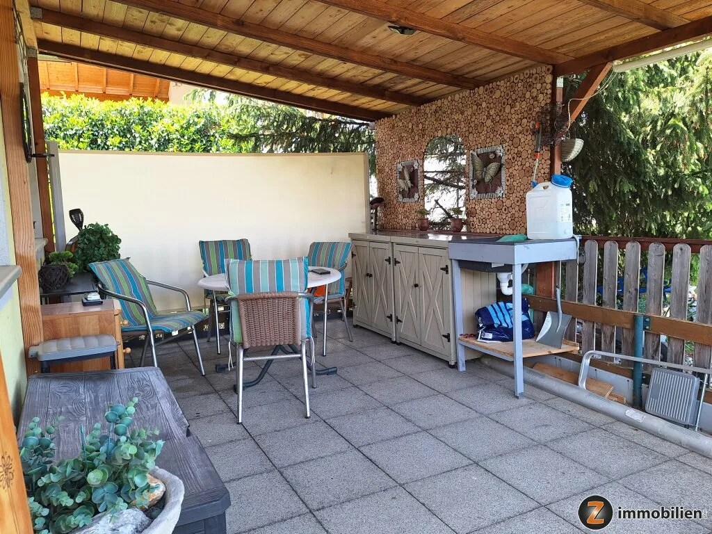 Weinidylle Eisenberg: Baugrundstück mit Gartenhaus – pohled 3