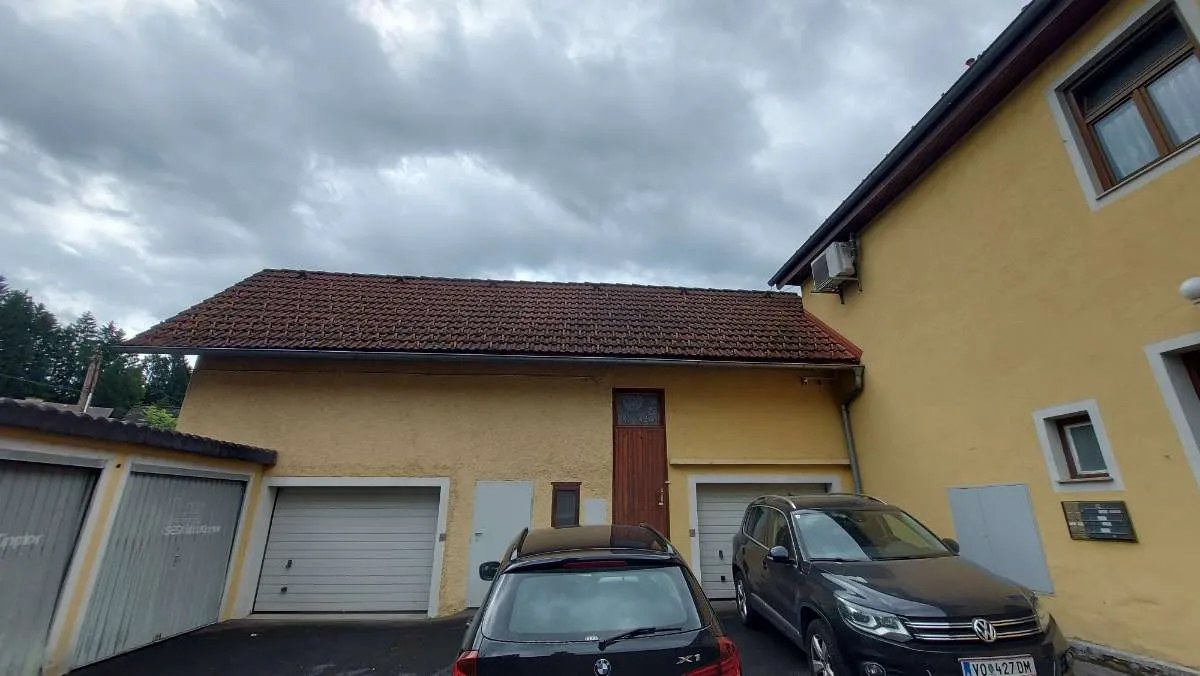 Anleger aufgepasst - Attraktives Mehrfamilienwohnhaus mit Nebengebäude und 4 Garagen in ruhiger Lage am Rande des Stadtzentrums Voitsberg - Visning 3