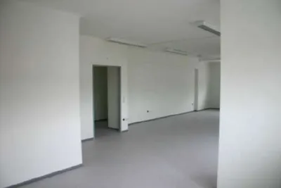 4-Zimmer-Gewerbeimmobilie mieten in Eisenstadt – 132 m², € 937 – Bild 2 von 4