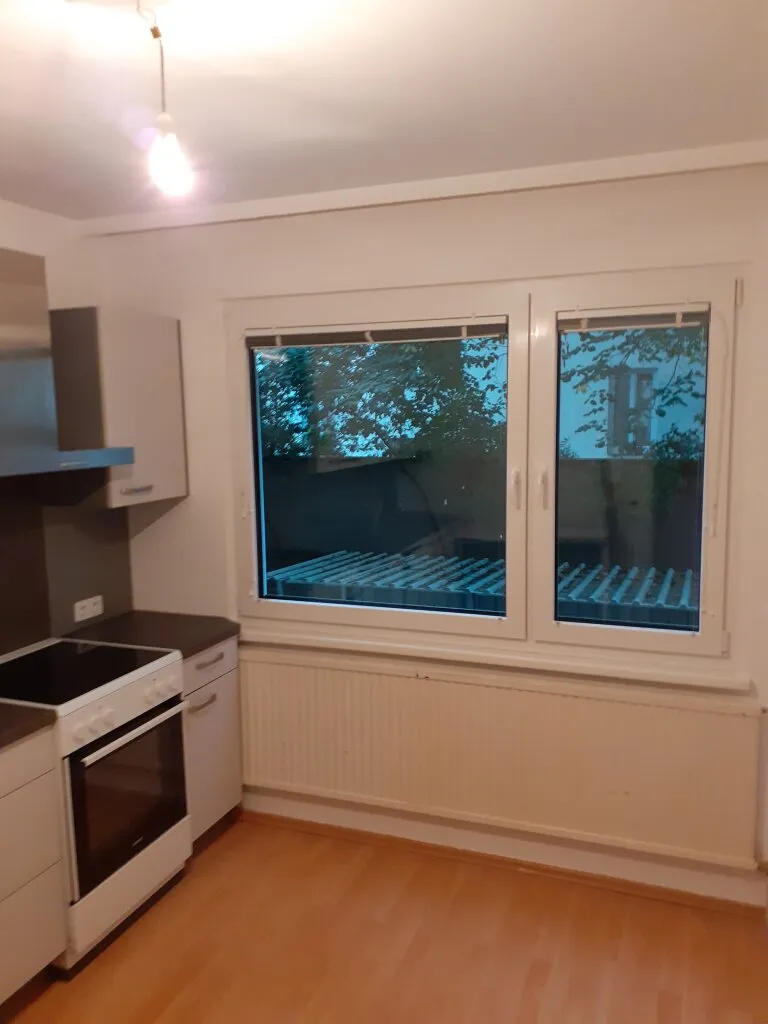 Sehr schöne 2-Zimmer Wohnung mit Wohnküche (zentral begehbar) – pohled 3