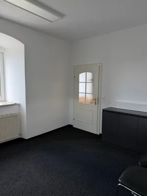 2-Zimmer-Gewerbeimmobilie mieten in Rohrbach – 30 m², € 210 – Bild 5 von 9