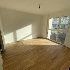 Entzückende 2-Zimmer-Wohnung mit Loggia Nähe Donauzentrum und Alte Donau! – Bild 2