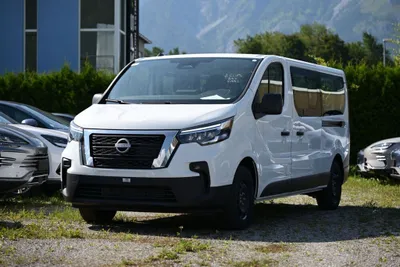 Nissan Primastar Kombi L1H1 3,0t 150 N-Connecta 9-Sitzer Transporter / Kastenwagen