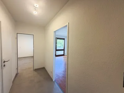 Helle 3 Zimmer Wohnung I U-bahn Nähe – Bild 2
