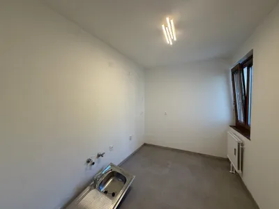 Helle 3 Zimmer Wohnung I U-bahn Nähe – Bild 3