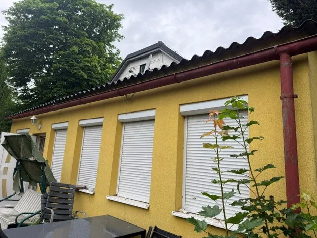 Ladendorf - unterkellertes Landhaus in ruhiger Toplage - Eckparzelle mit Garten - beste Infrastruktur - View 2