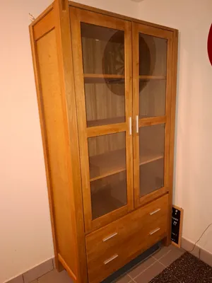 Jysk Royal Oak Hage Vitrine Eiche Vollholz, € 150,- (4802 Ebensee)