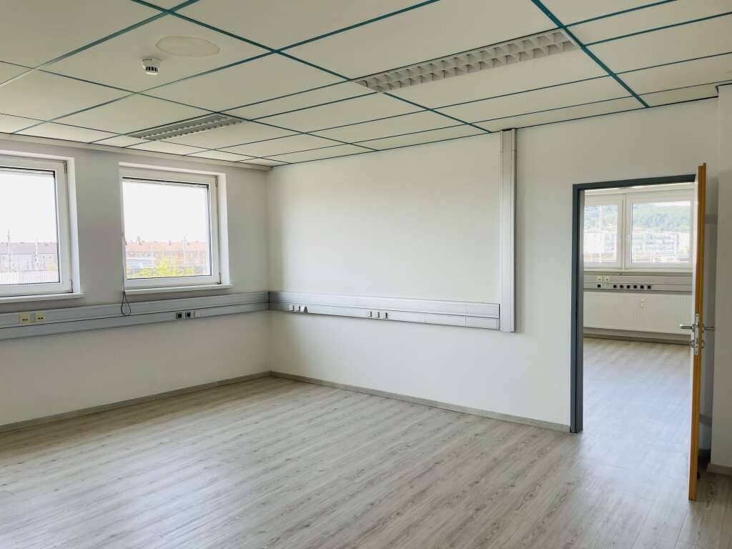 Helle Büroräume - flexibler Raumaufteilung - verkehrsgünstiger Lage - Salzburg Nord – pohled 2