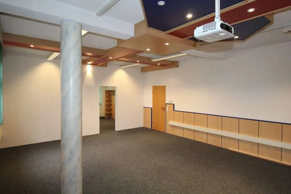103 m² Büro-, Praxis- oder Seminarräumlichkeiten in Pregartner Zentrumslage zu mieten – pohled 3
