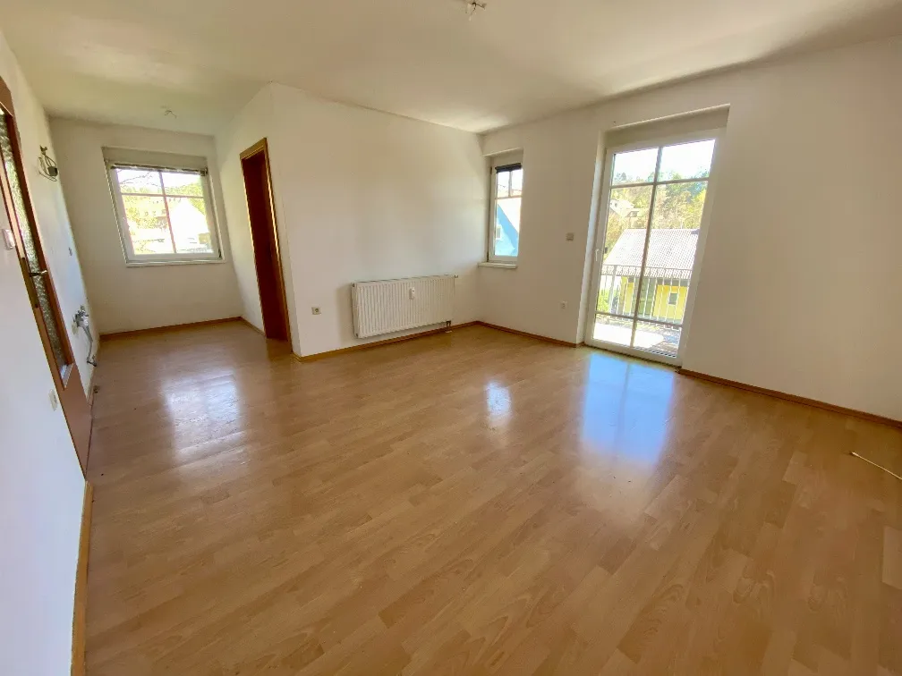 Charmante 46m² Wohnung mit Balkon in zentraler Lage in Voitsberg! – pohled 2